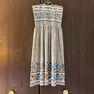 No Brand straplesss summer dress. Floral pattern. Size Small